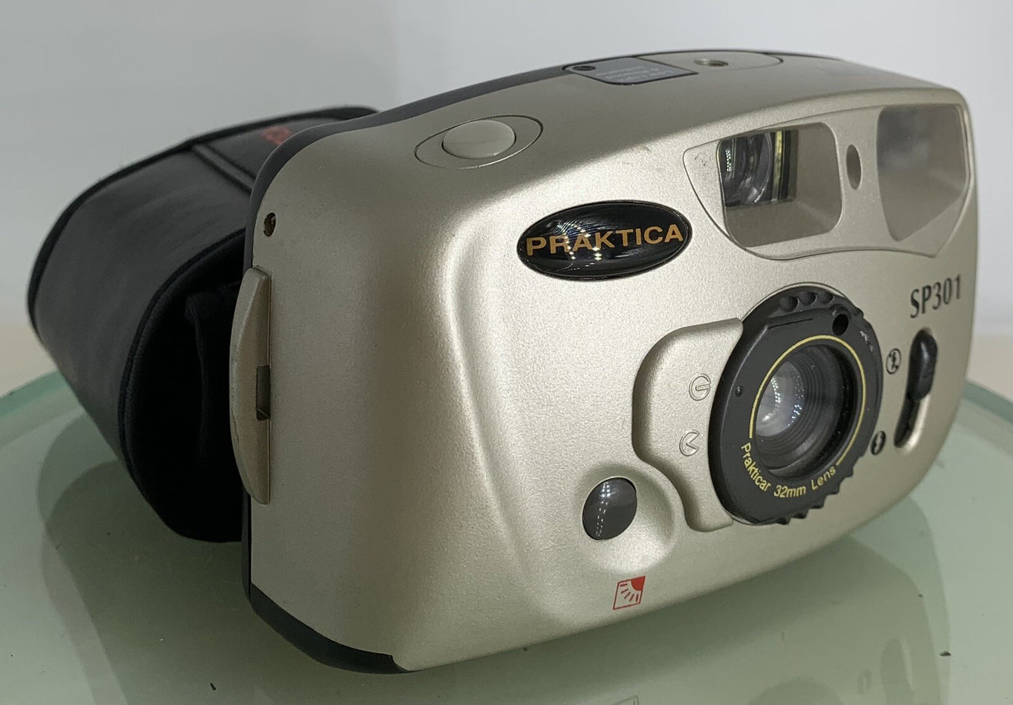 Praktica Sport SP301 32mm Fixed Focus Motor wind Camera with Case - TESTED - 7890