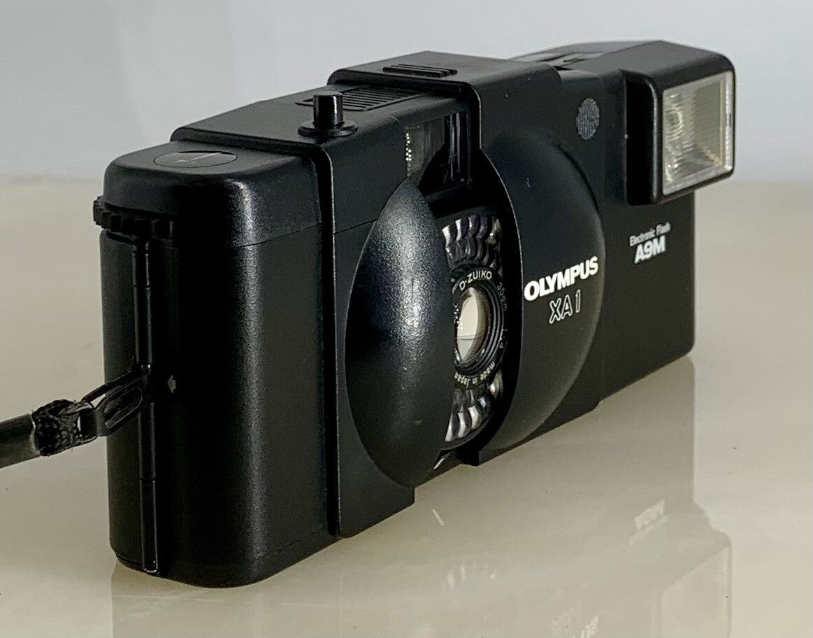 Olympus XA 1 35mm point and shoot Film Camera VGC Working Order Lomo Retro #652