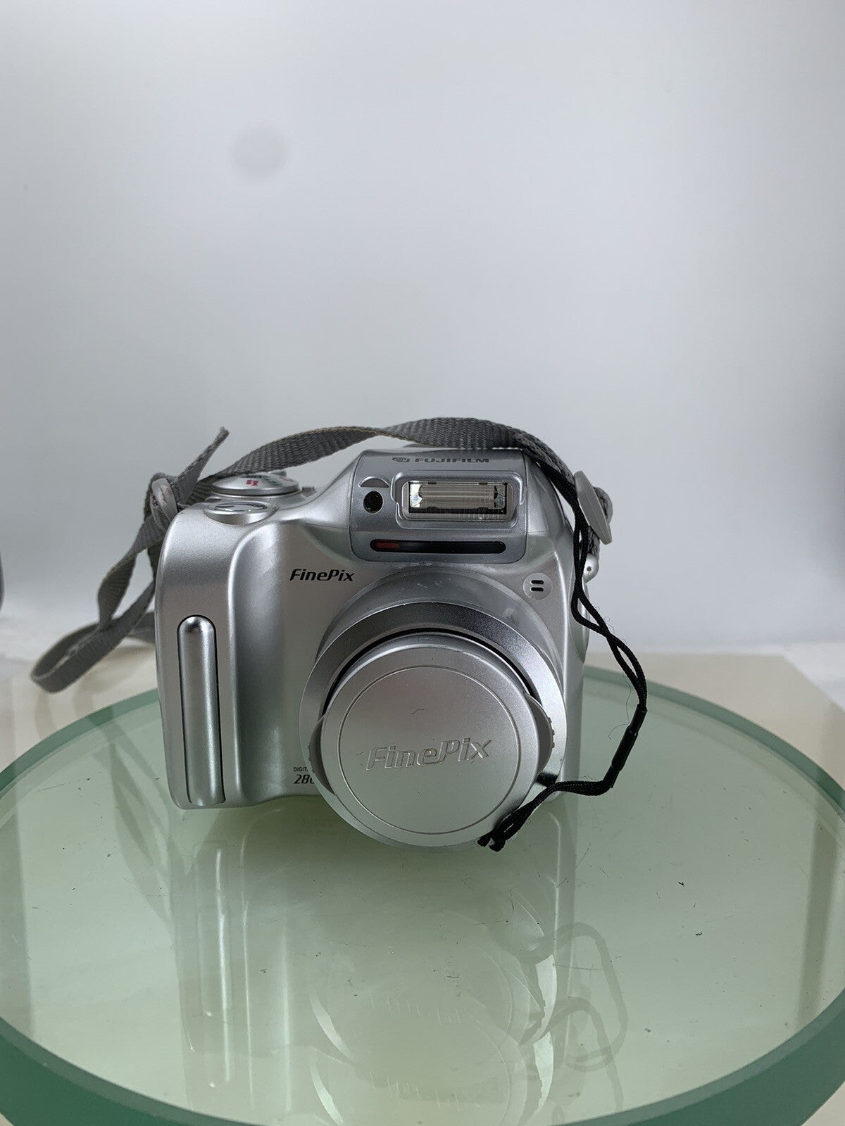 FujiFilm FinePix FUJIFILM 2800 Z Digital Camera SILVER+128MB CARD TESTED - 1760