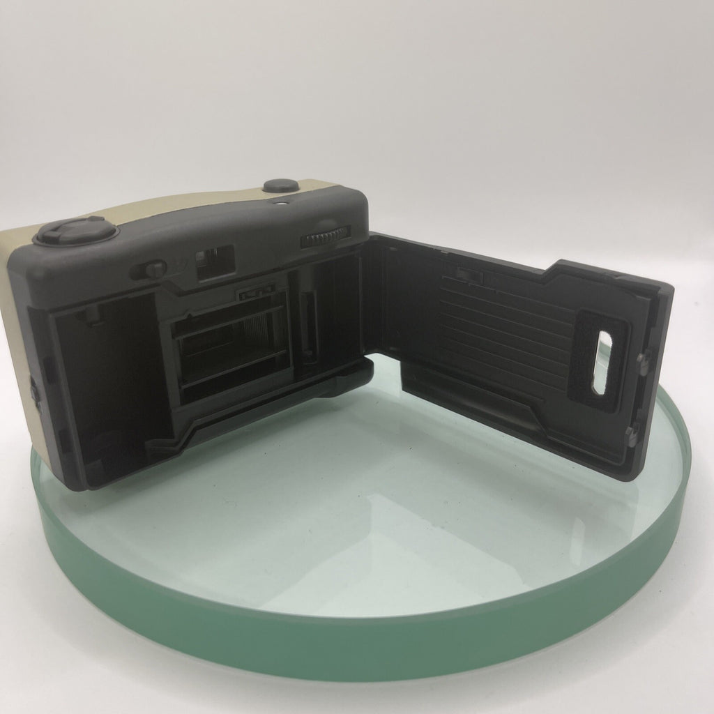 Vivitar Focus Free PN 2011 35mm Point & Shoot Camera Lomography #2654