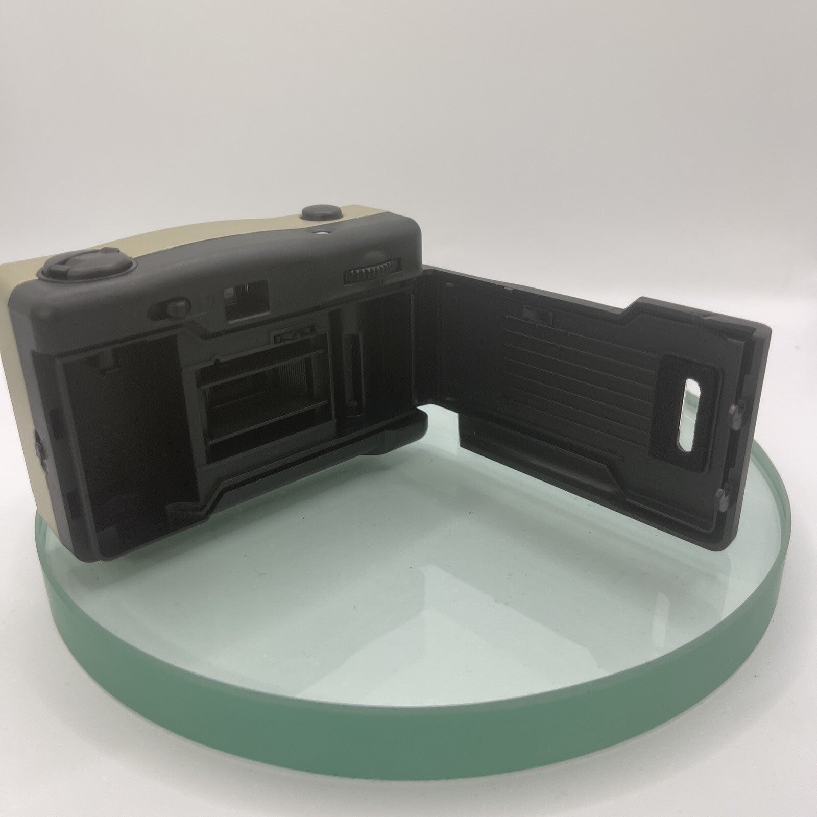 Vivitar Focus Free PN 2011 35mm Point & Shoot Camera Lomography #2654