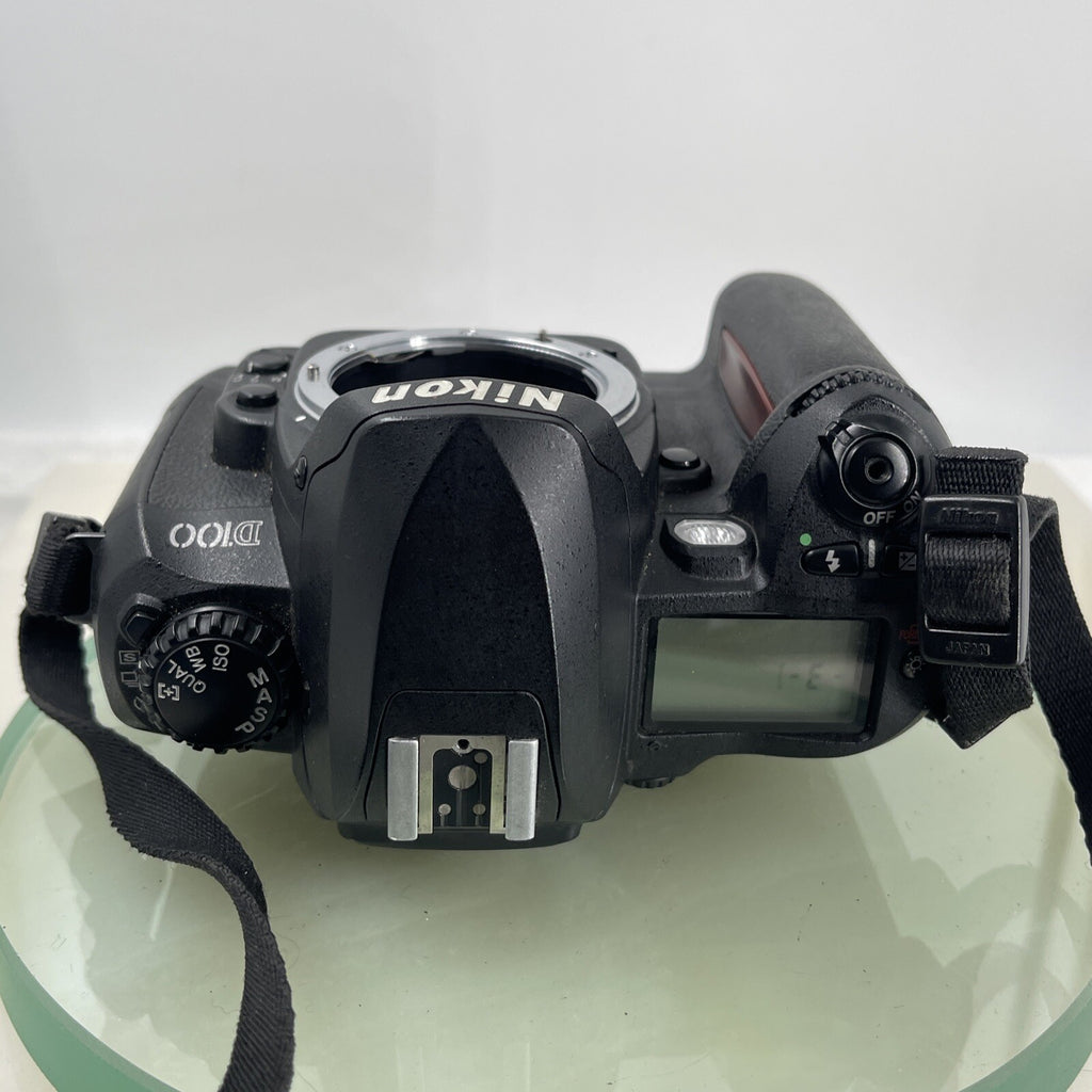 Nikon D100 6.1MP Digital SLR Camera Body Comes With Battery & Charger #6904