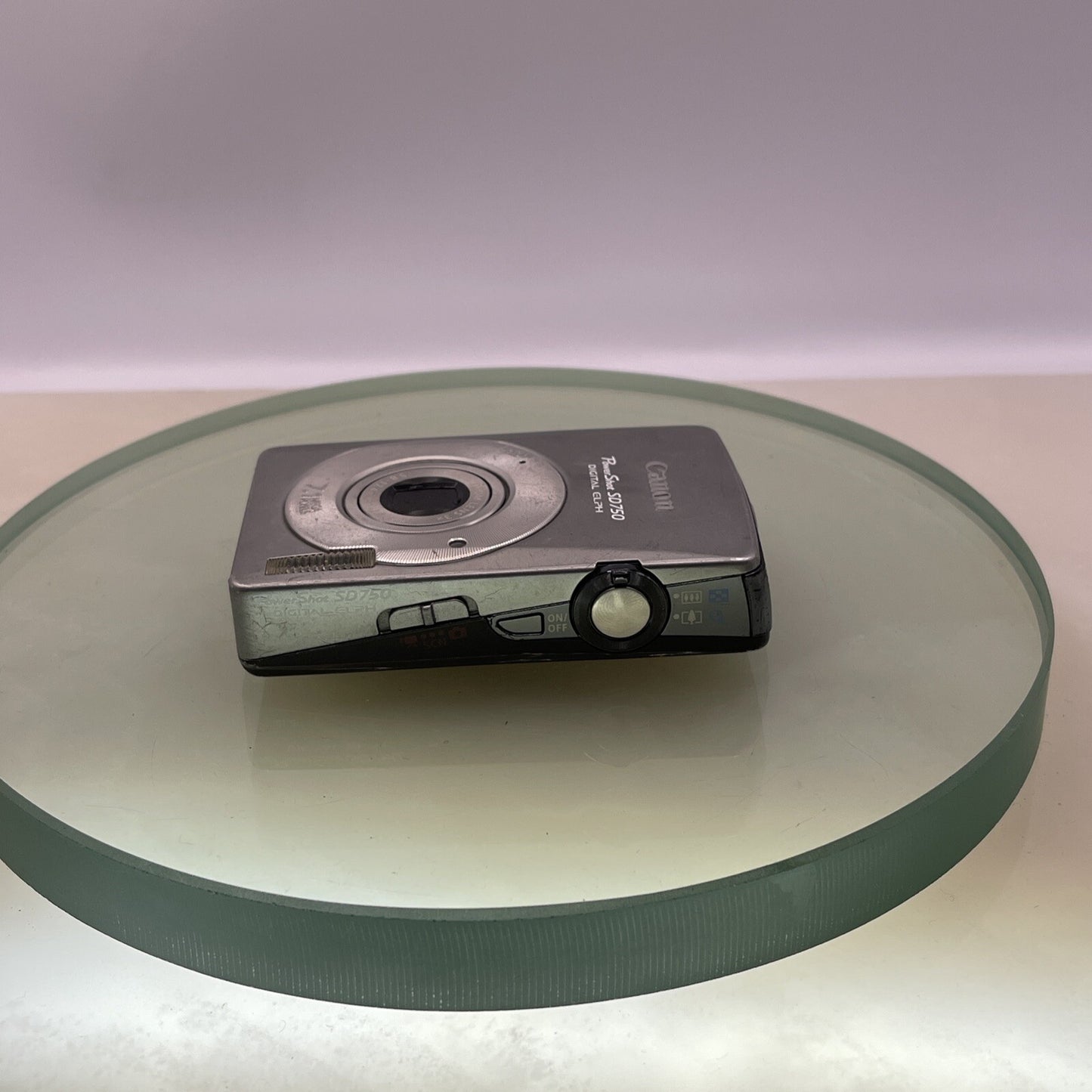 Canon PowerShot SD750 Compact Digital Camera 7.1MP flash not working,2GB SD,BATT7
