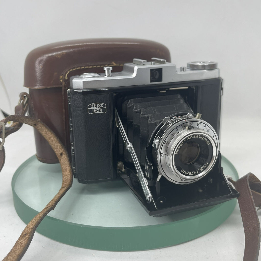 VINTAGE ZEISS IKON NETTAR FOLDING CAMERA 518/16 SIGNAL NETTAR  NOVAR(f=7,5cm)1570