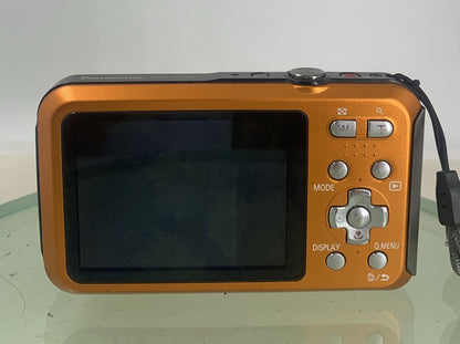 Panasonic Lumix DMC-FT20 Waterproof ORANGE Camera WITH CHARGER TESTED - 345