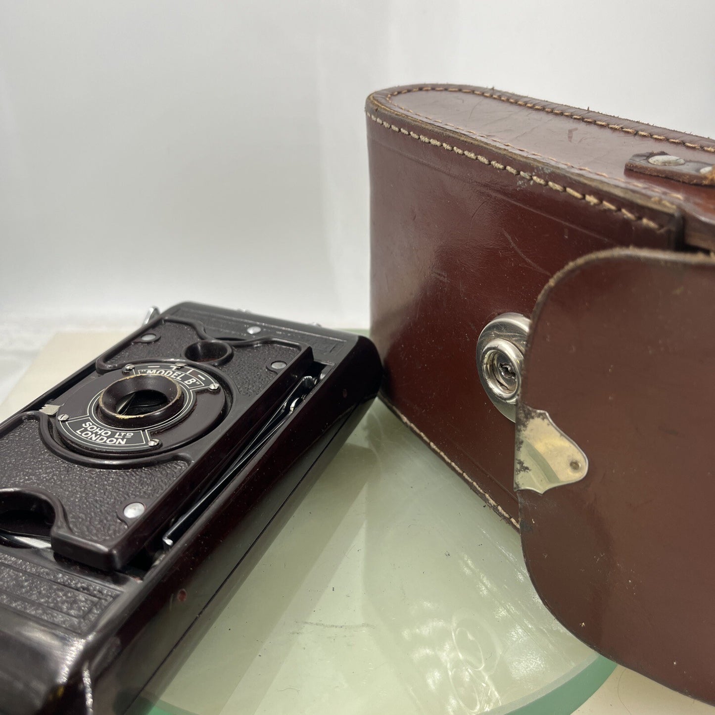 Soho Model B Folding Camera, c1934, Bakelite body with original case, TESTED#4390