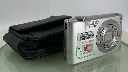 CASIO EXILM EX-Z100 CAMERA MINOR DOTS ON SCREEN SILVER WITH COVER TESTED - 7310