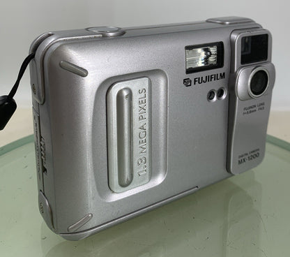Fujifilm Digital Camera MX-1200 1.3MP 128 MB CARD NO CHARGER SIIVER TESTED - 6530