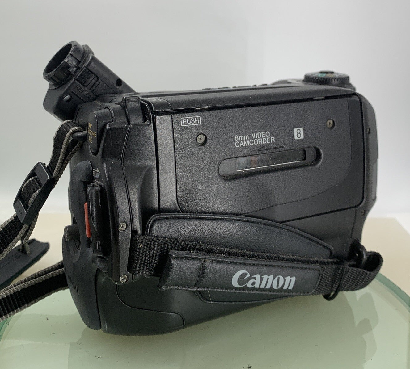 Canon UC900 8mm Video Camcorder Camera + REMOTE+EXTRA BATTERIS+BAG TESTED-2992
