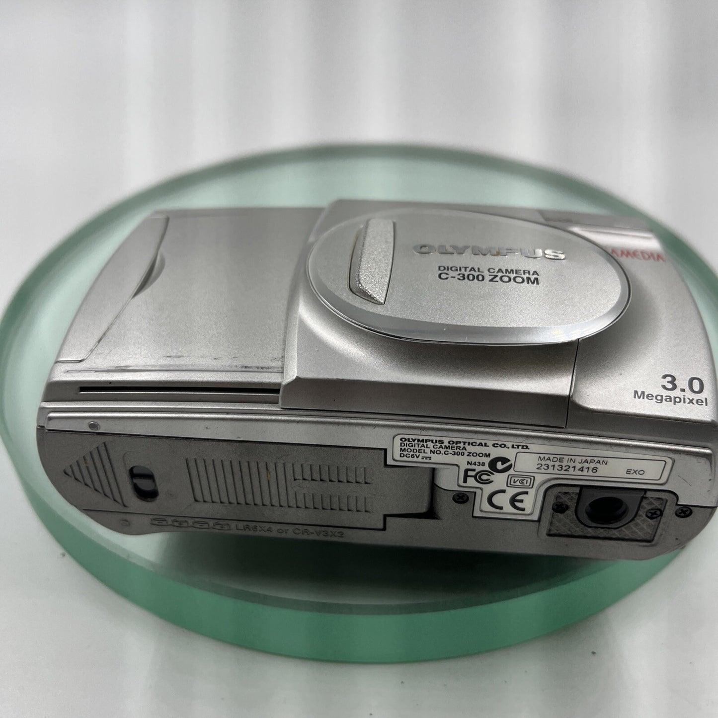 Olympus C-300 Zoom Digital Camera 3.0MP Megapixel 2.8x Optical Zoom-Silver # 9696