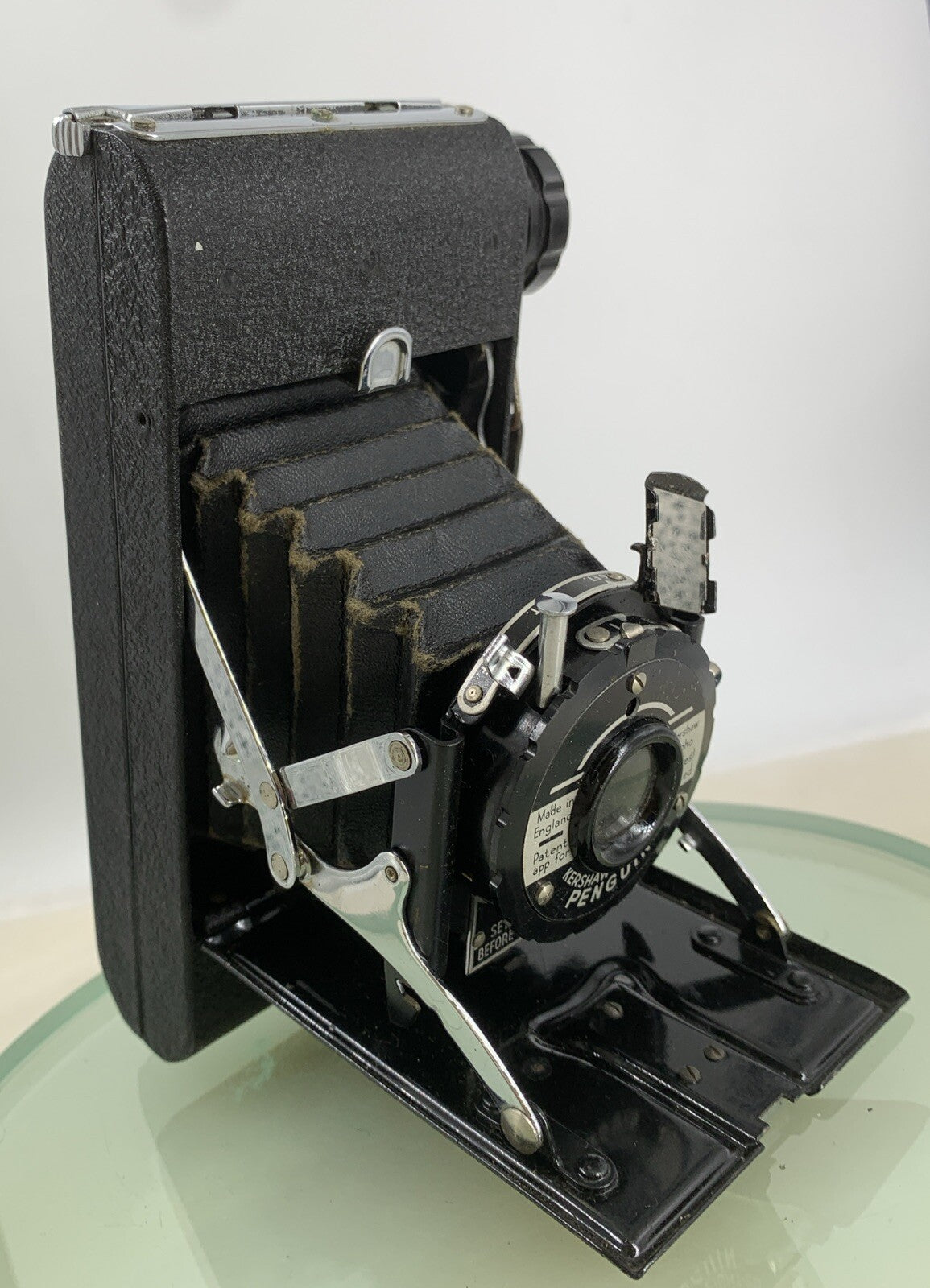 VINTAGE KERSHAW EIGHT-20 BLACK MADE IN ENGLAND FOLDING CAMERA TESTED - 9390