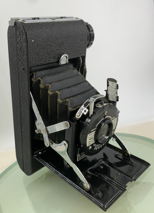 VINTAGE KERSHAW EIGHT-20 BLACK MADE IN ENGLAND FOLDING CAMERA TESTED - 9390