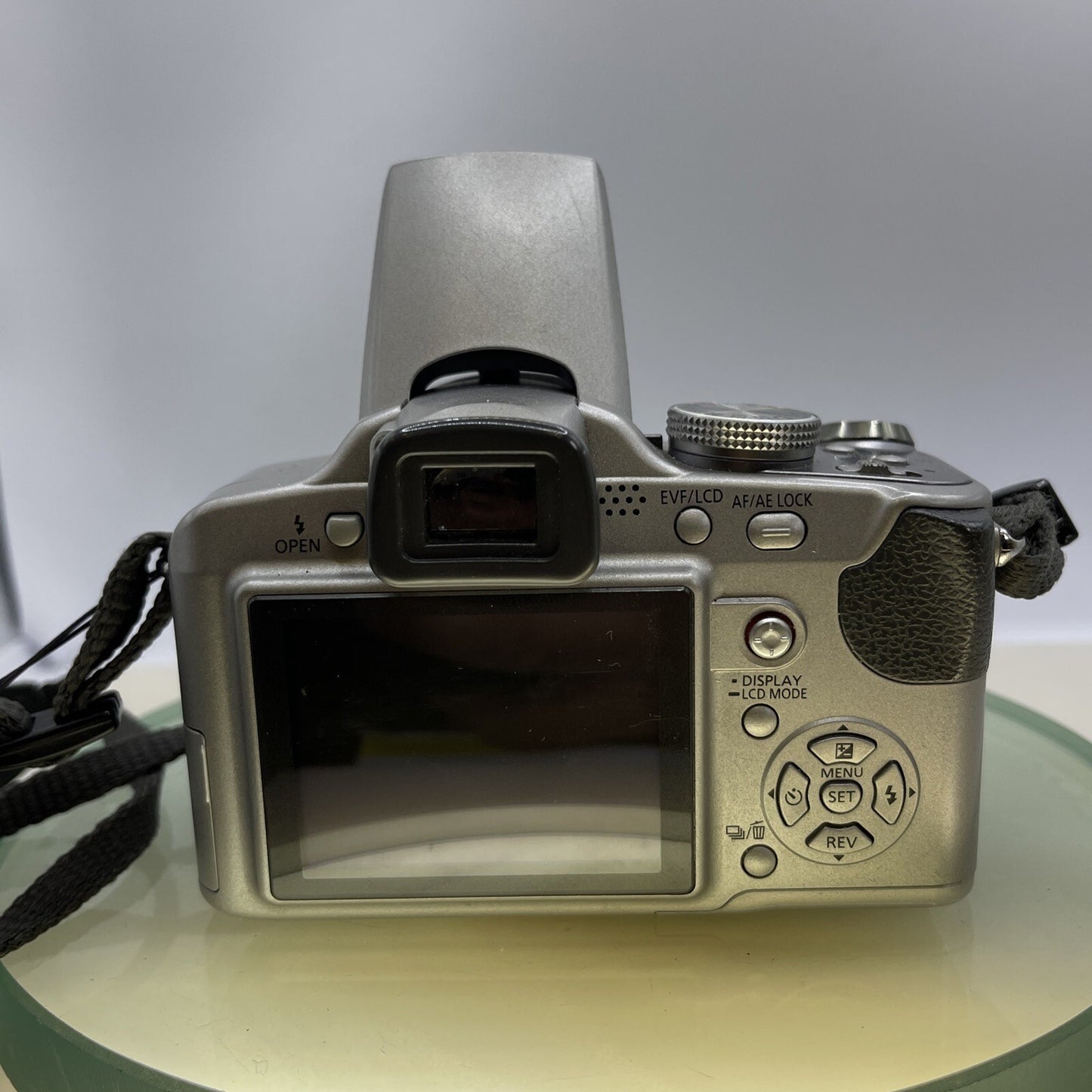 Panasonic LUMIX DMC-FZ18 SLR zoom 18x 8.1MP LEICA lens +Charger+2GB SD Card #6864