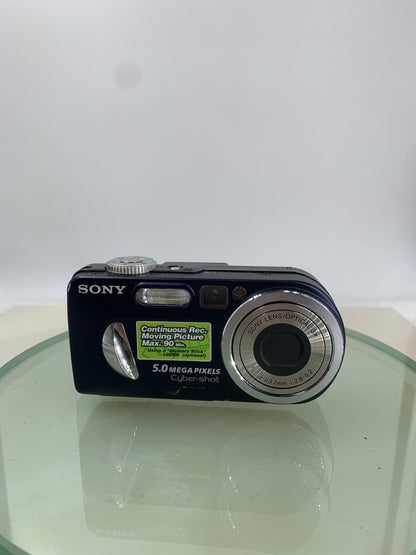 Sony Cybershot DSC-P12 5.0MP DIGITAL CAMERA BLUE + CHARGER + WIRE TESTED - 5951