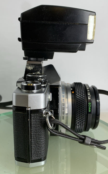 Olympus OM-2 35mm SLR camera body & Hotshoe 2 50mm 1:1.8 +Flash  TESTED #1597