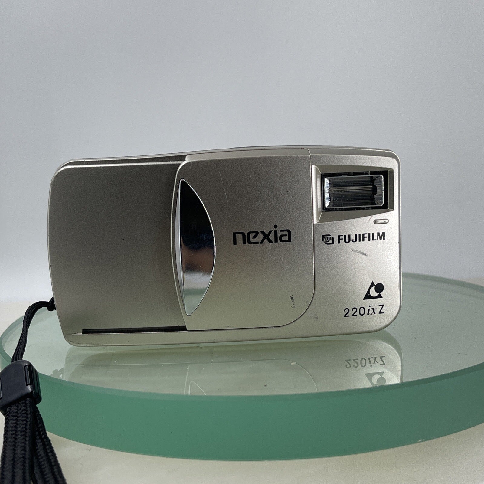 Vintage Fujifilm Nexia 220ix Z APS Film Compact Film Camera Tested #2652