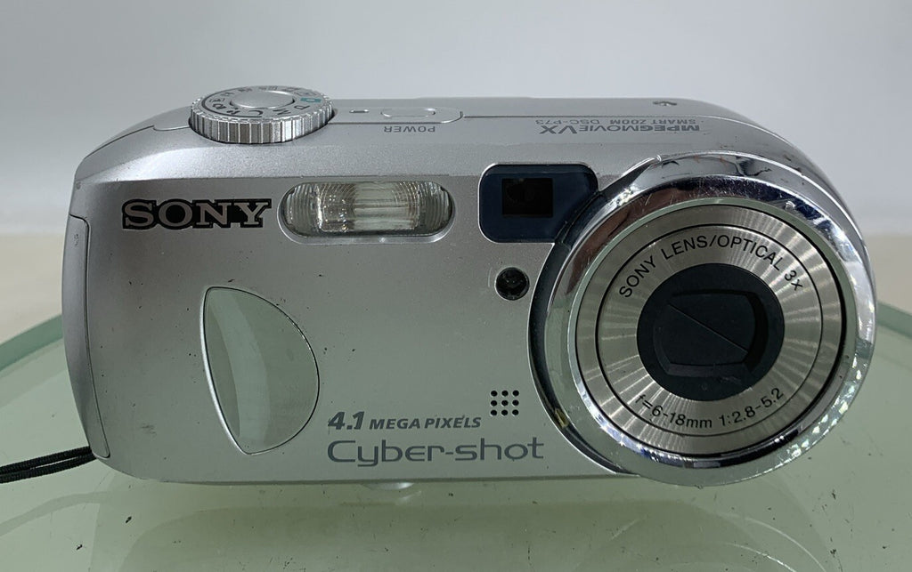 SONY Cyber-Shot 4.1 Megapixels Digital Camera DSC-P73 Silver TESTED - 451