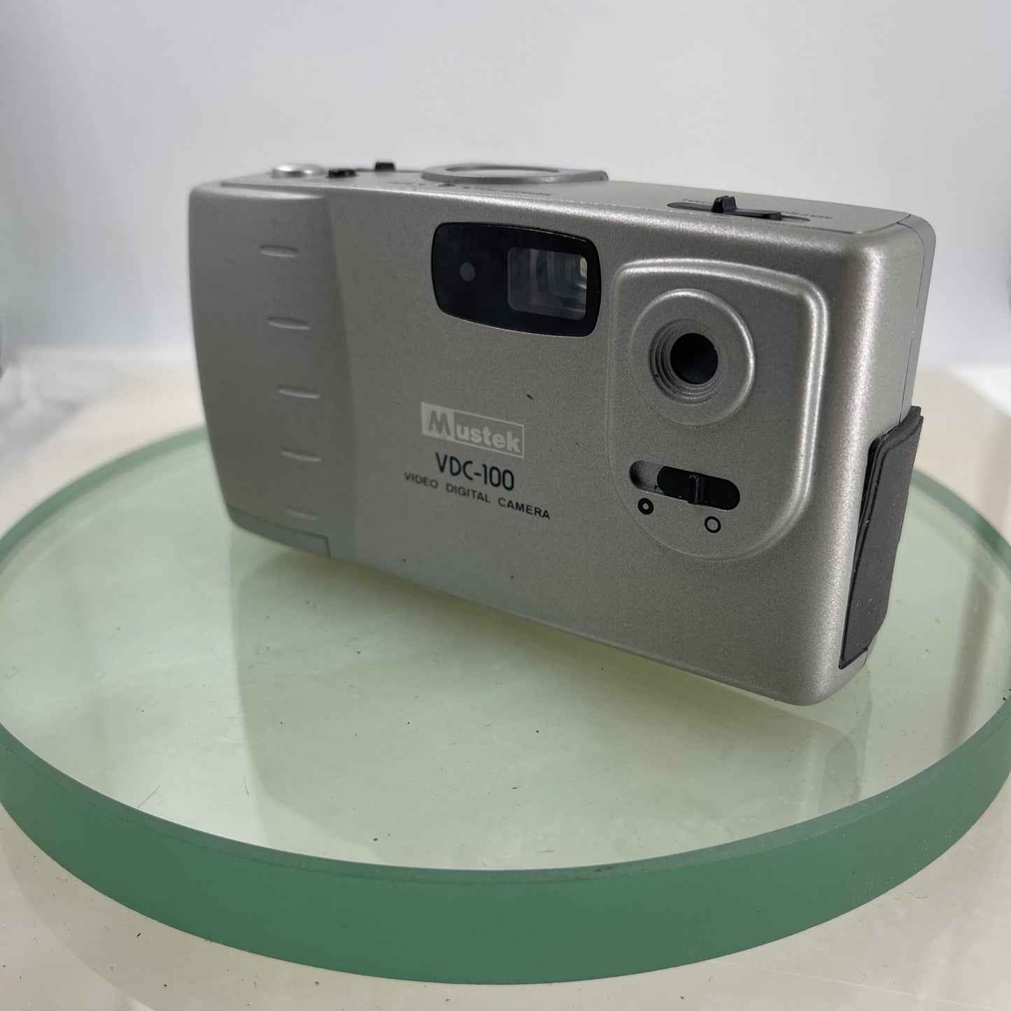 Mustek VDC-100 - Vintage Retro Digital Camera #9312