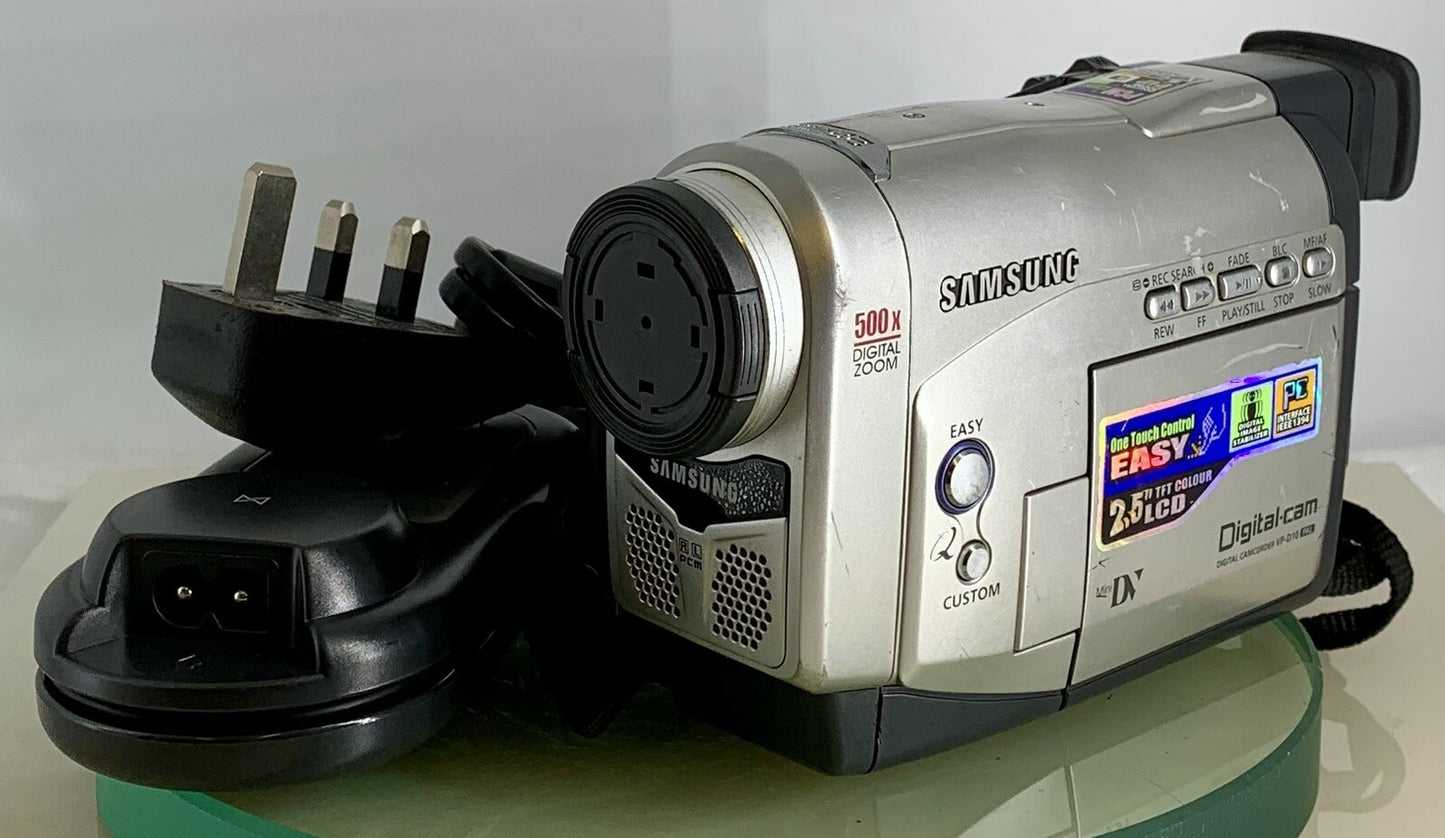 SAMSUNG VP-D10 22x OPTICAL ZOOM 2.5 LCD DIGITAL CAMCORDER+CHARGER + TESTED - 3400