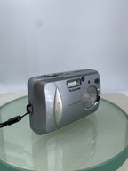 Fujifilm FinePix A203 2.0MP Digital Compact Camera WITH COVER SILVER TESTED - 932