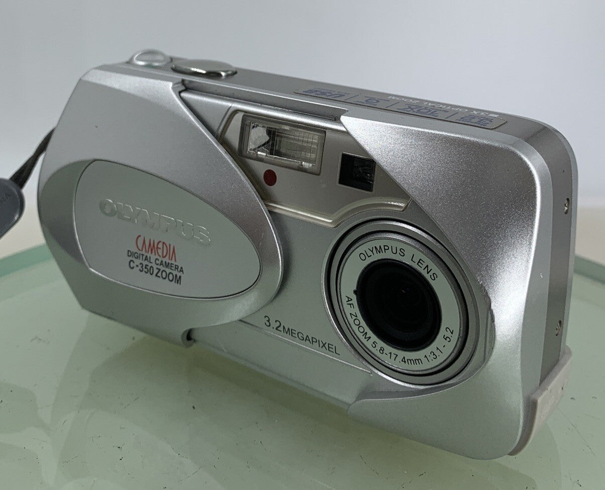 Vintage Olympus CAMEDIA 350 Zoom 3.2MP Digital Camera WITH BAG TESTED - 2082