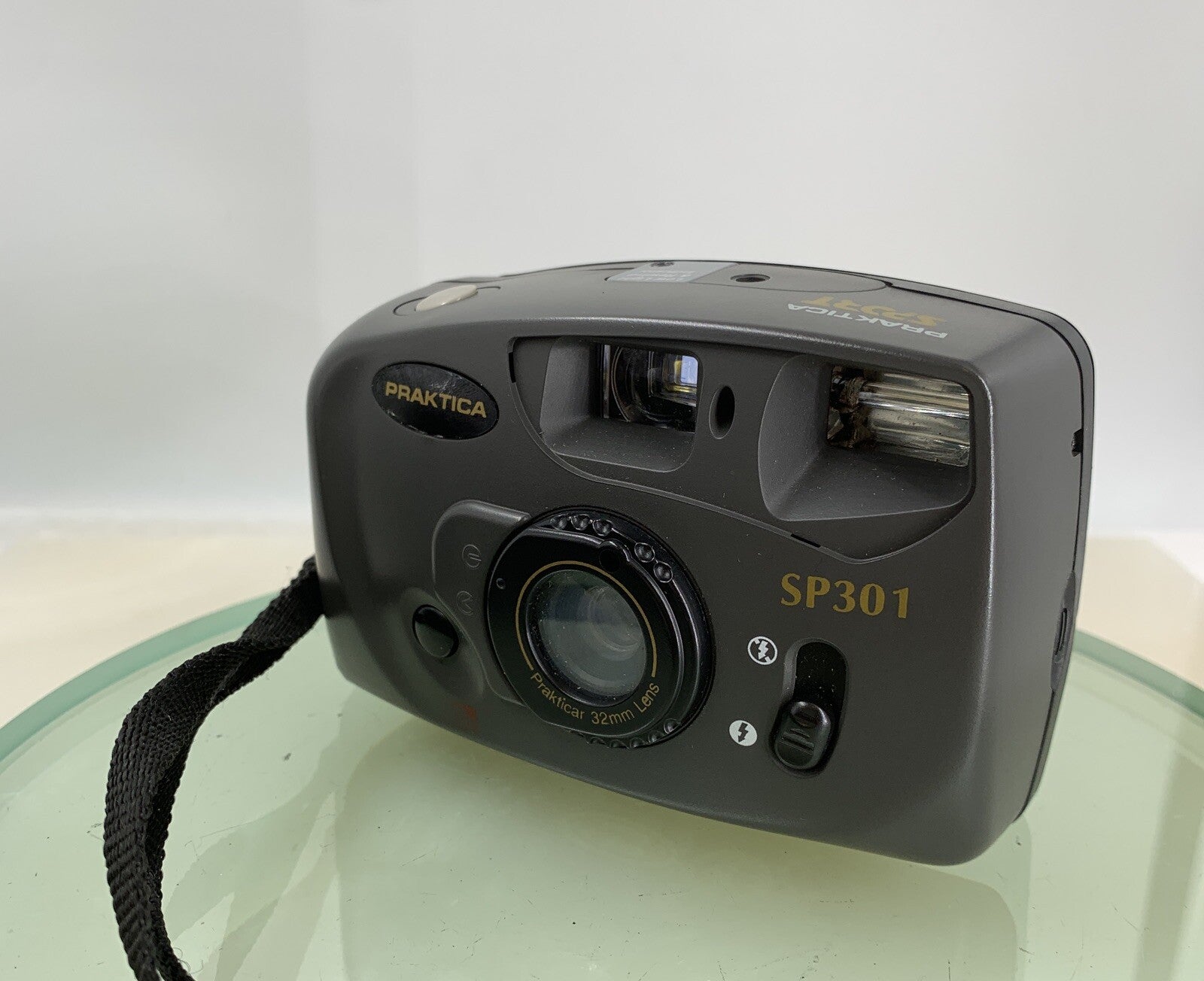 Praktica Sport SP301 32mm Fixed Focus Motor wind Camera with Case - TESTED - 8561