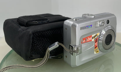 Pentax Optio E10 6.0MP Compact Digital Camera Silver WITH COVER - TESTED - 60