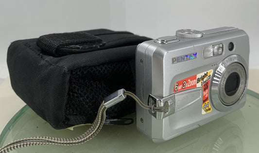 Pentax Optio E10 6.0MP Compact Digital Camera Silver WITH COVER - TESTED - 60