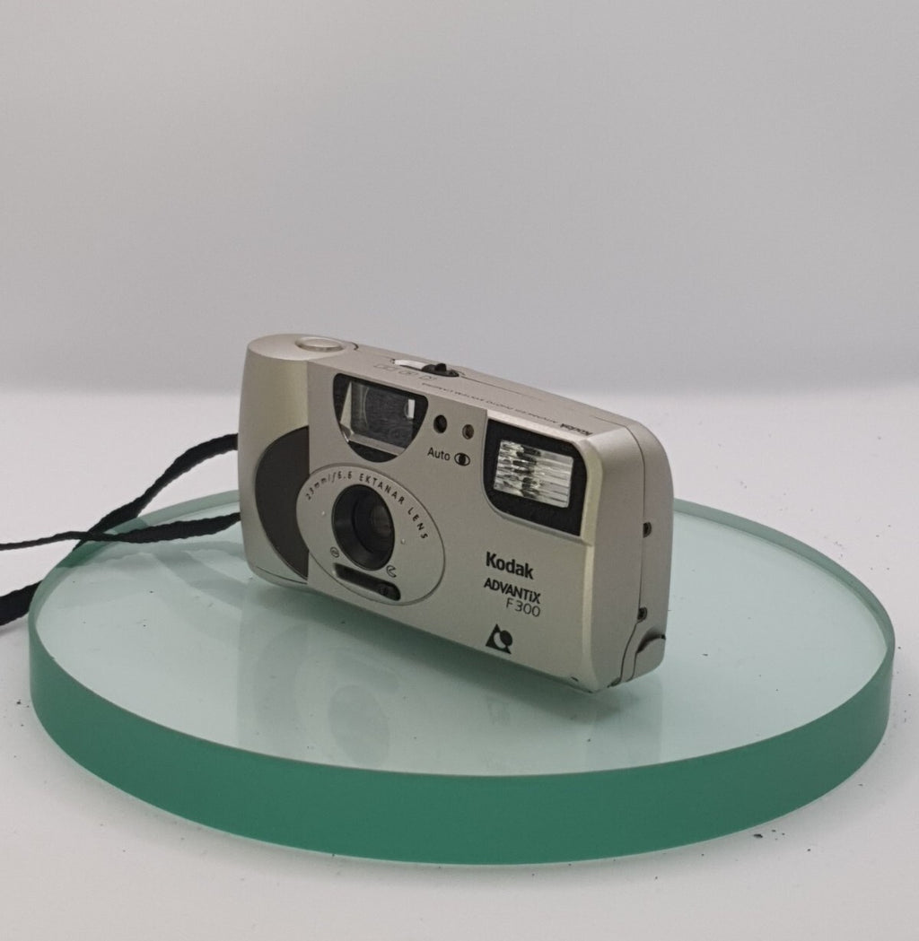 Vintage Kodak Advantix 1600 Auto 23mm F6.6 Point & Shoot APS Camera, TESTED#9892