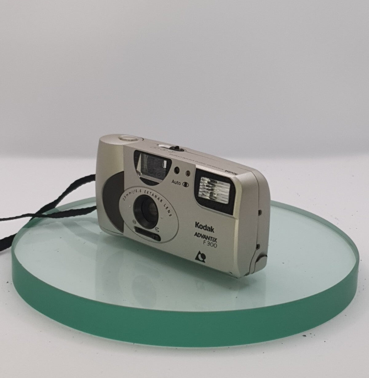 Vintage Kodak Advantix 1600 Auto 23mm F6.6 Point & Shoot APS Camera, TESTED#9892