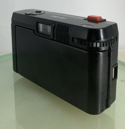 Olympus Trip AF ZUIKO BLACK POINT AND SHOOT FILM CAMERA NO BATTERY TESTED - 8416