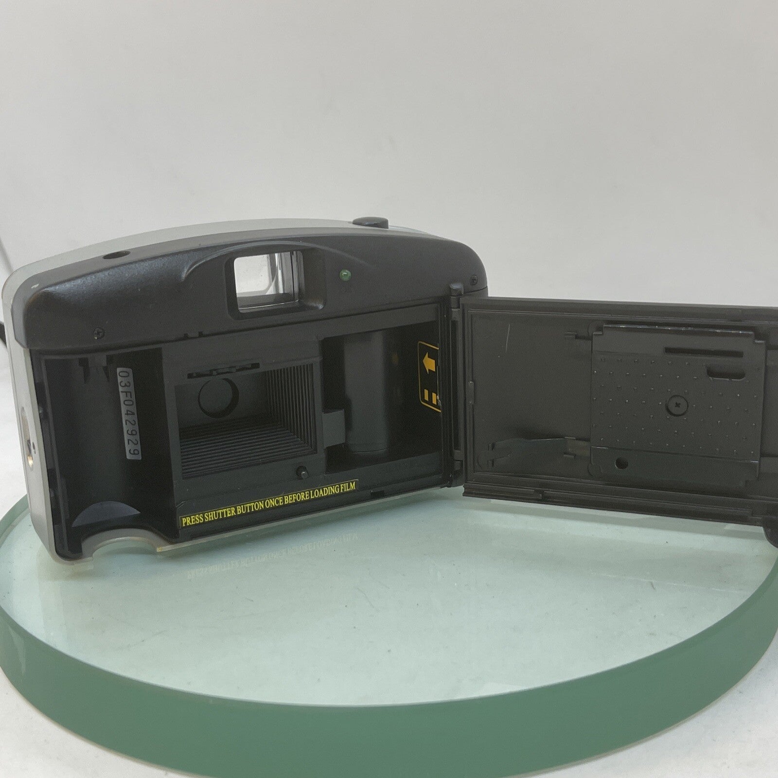 Vintage Praktica M-10 Vintage 35mm Camera, Tested, Comes with case #6235