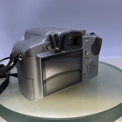 Panasonic LUMIX DMC-FZ18 SLR zoom 18x 8.1MP LEICA lens +Charger+2GB SD Card #6863