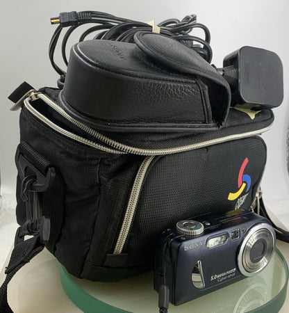 Sony CYBER-SHOT DSC-P12 5.0MP Digital Camera WITH CHARGER AND BAG TESTED - 6360