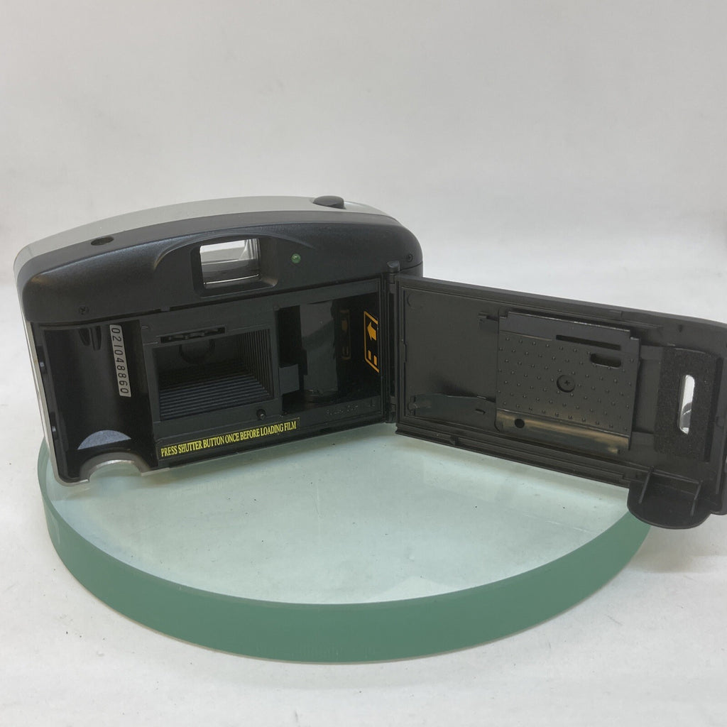 Vintage Praktica M-10 Vintage 35mm Camera, Tested, Comes with case #5264