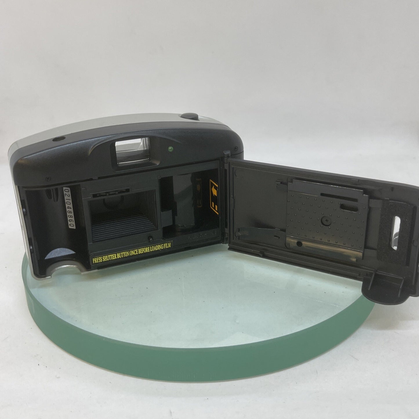 Vintage Praktica M-10 Vintage 35mm Camera, Tested, Comes with case #5264