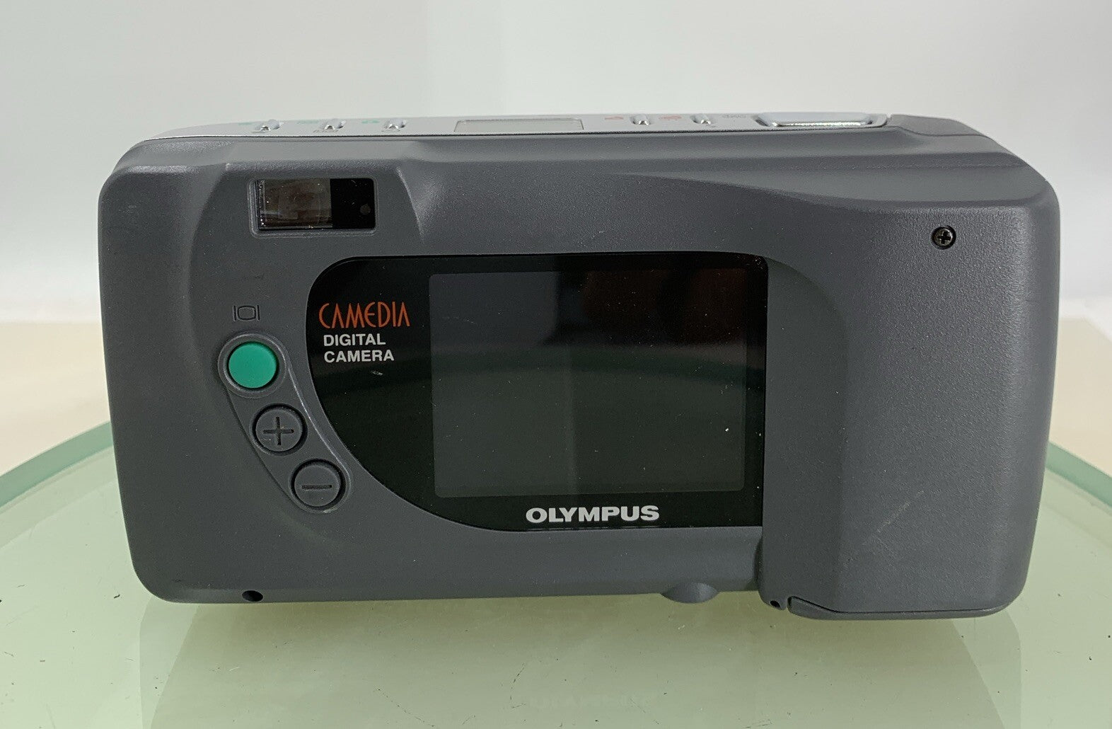 Olympus Camedia C-420L COMPACT  DIGITAL CAMERA SILVER NO CARD TESTED - 2715