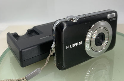 Fujifilm COMPACT DIGITAL CAMERA FinePix JV170 14.0MP Black+CHARGER Tested -9730