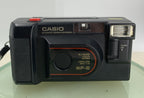 Casio EF-8 POINT AND SHOOT FILM CAMERA BLACK FLASH NOT WORKING - TESTED - 2671