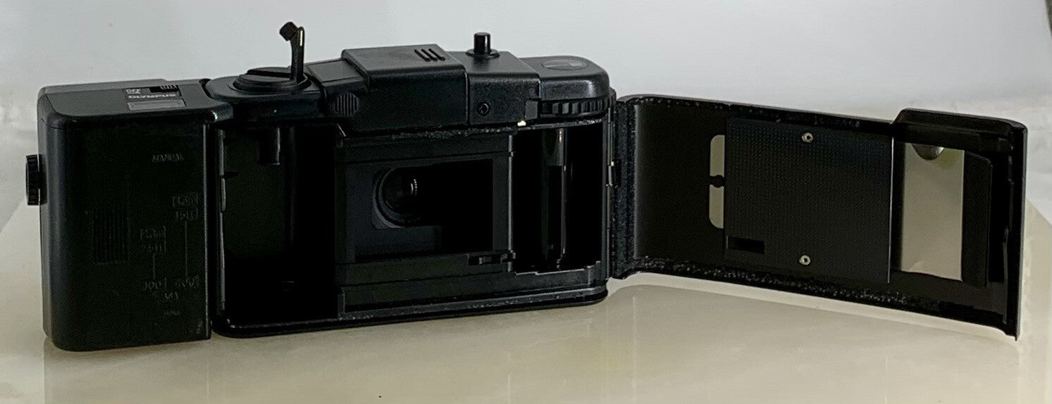 Olympus XA 1 35mm point and shoot Film Camera VGC Working Order Lomo Retro #658