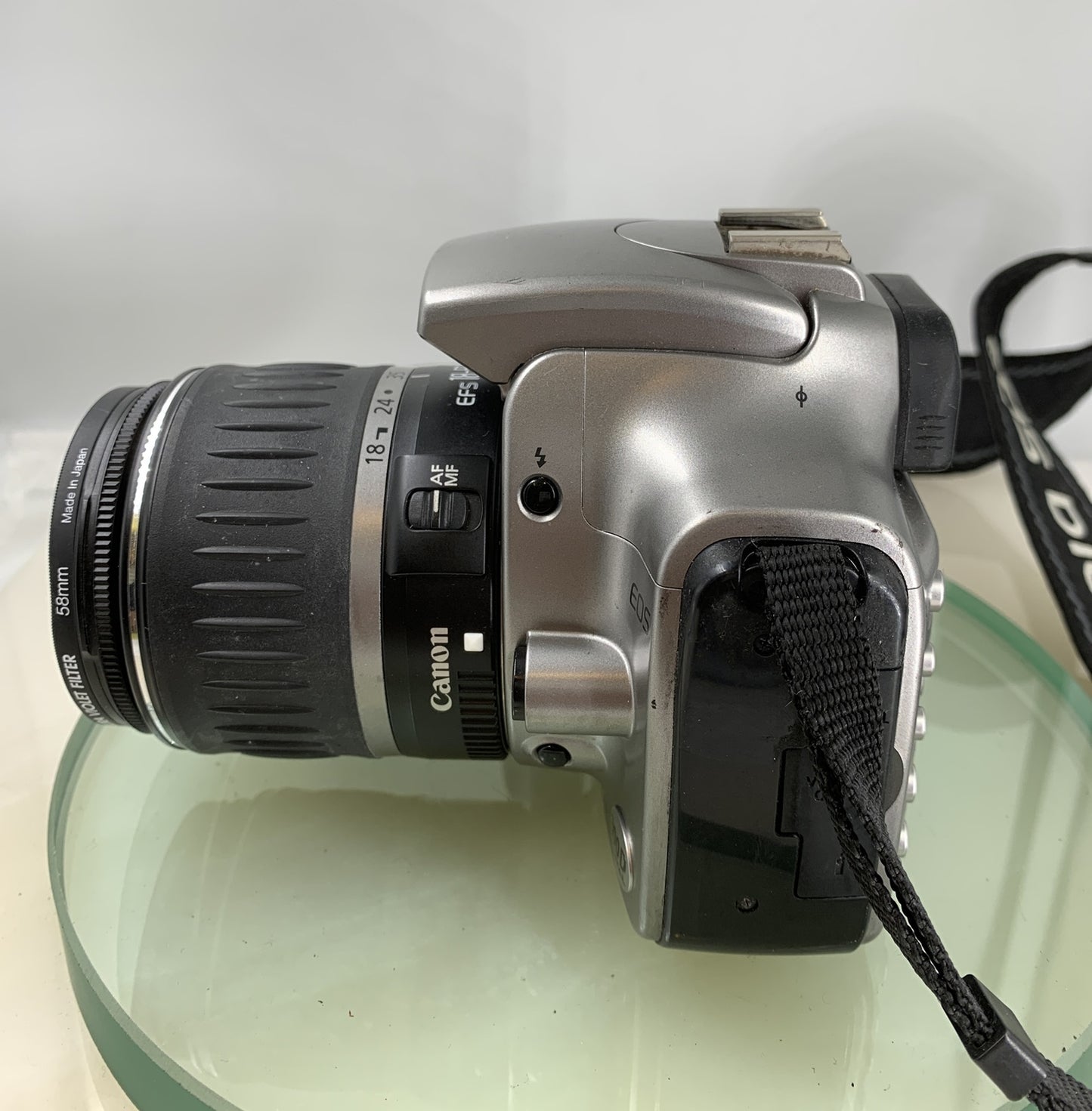 Canon EOS 300D 6.3MP Digital SLR Camera with Canon 18-55mm EF-s Lens - Silver7282