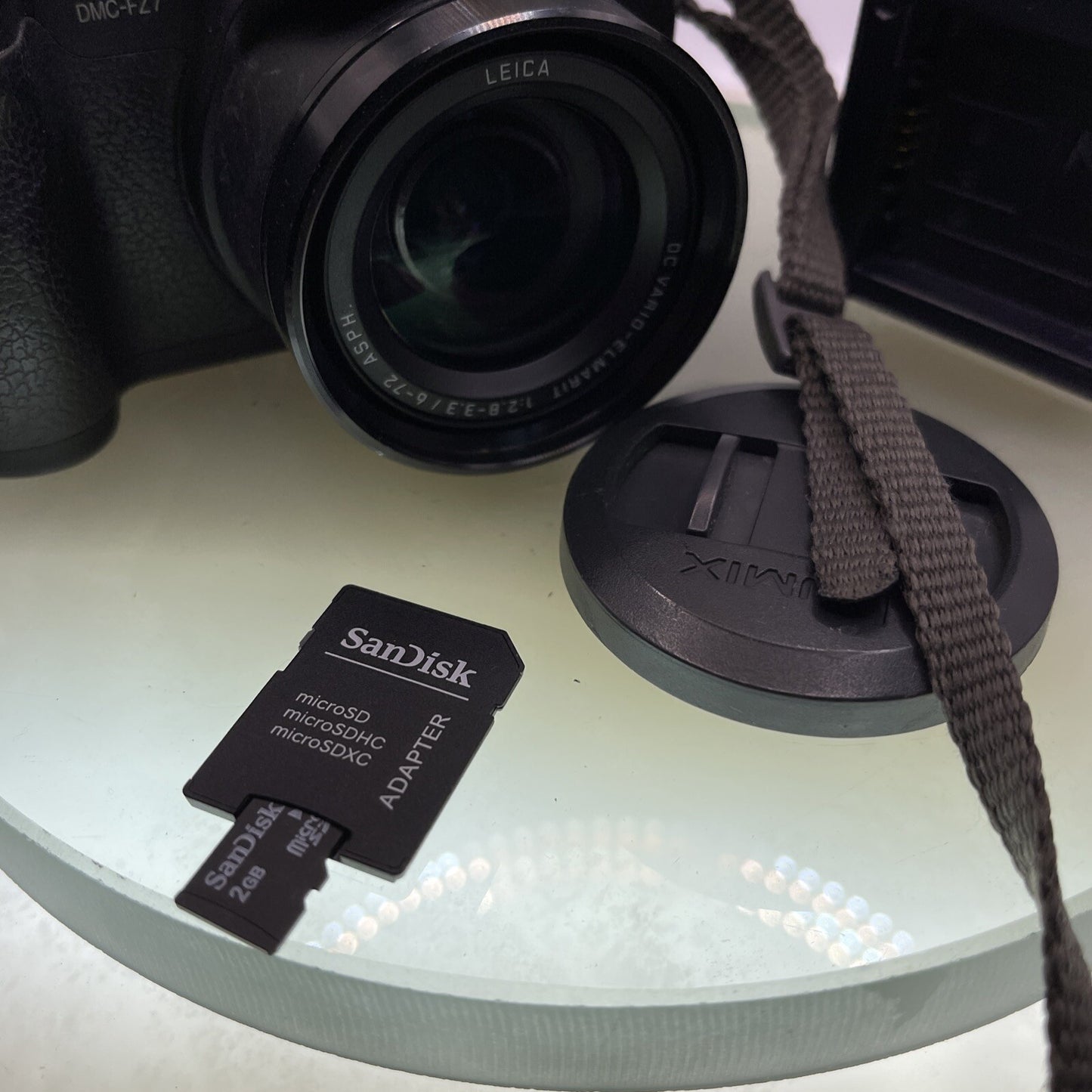 Panasonic Lumix DMC-FZ7  Digital Bridge Camera Leica 12x Zoom Charger+2GB #3661