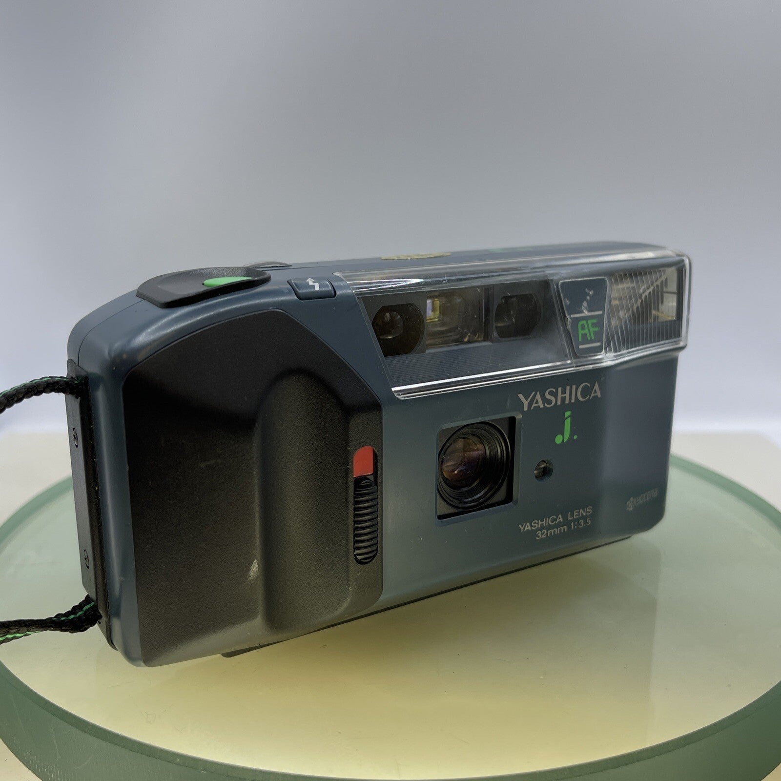 Kyocera Yashica AF-J motor 35mm film camera Tested Kyocera Lens 32mm 1:3.5 #6610