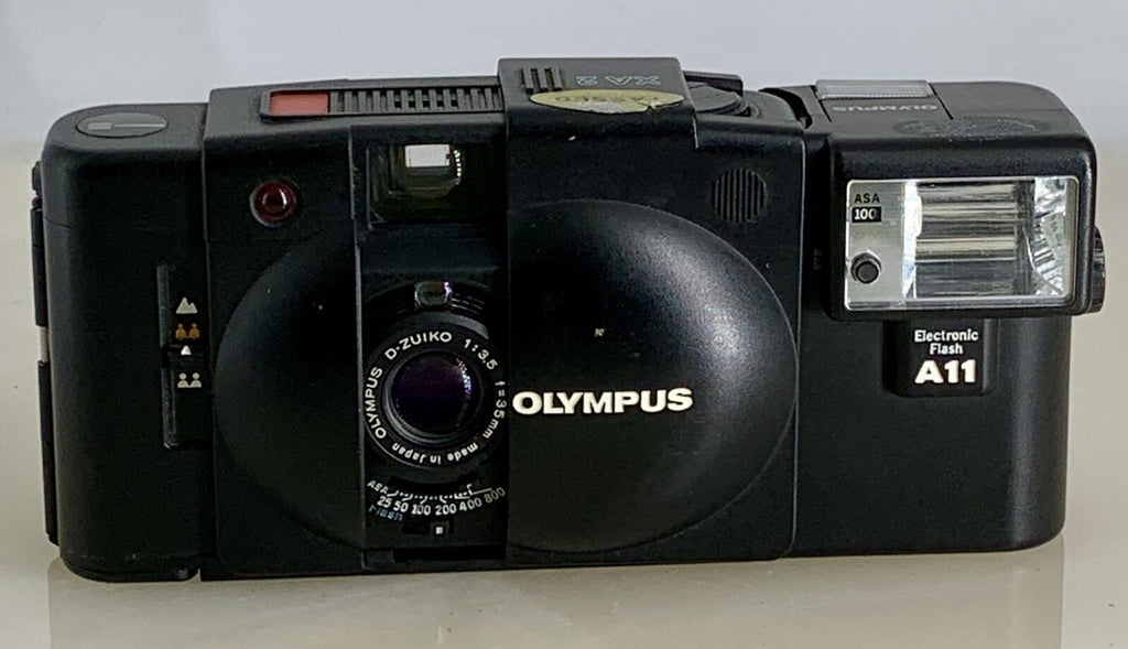 OLYMPUS XA2 Compact Camera 35mm Flash A11 D.ZUIKO 35mm f3.5 TESTED , mju 691