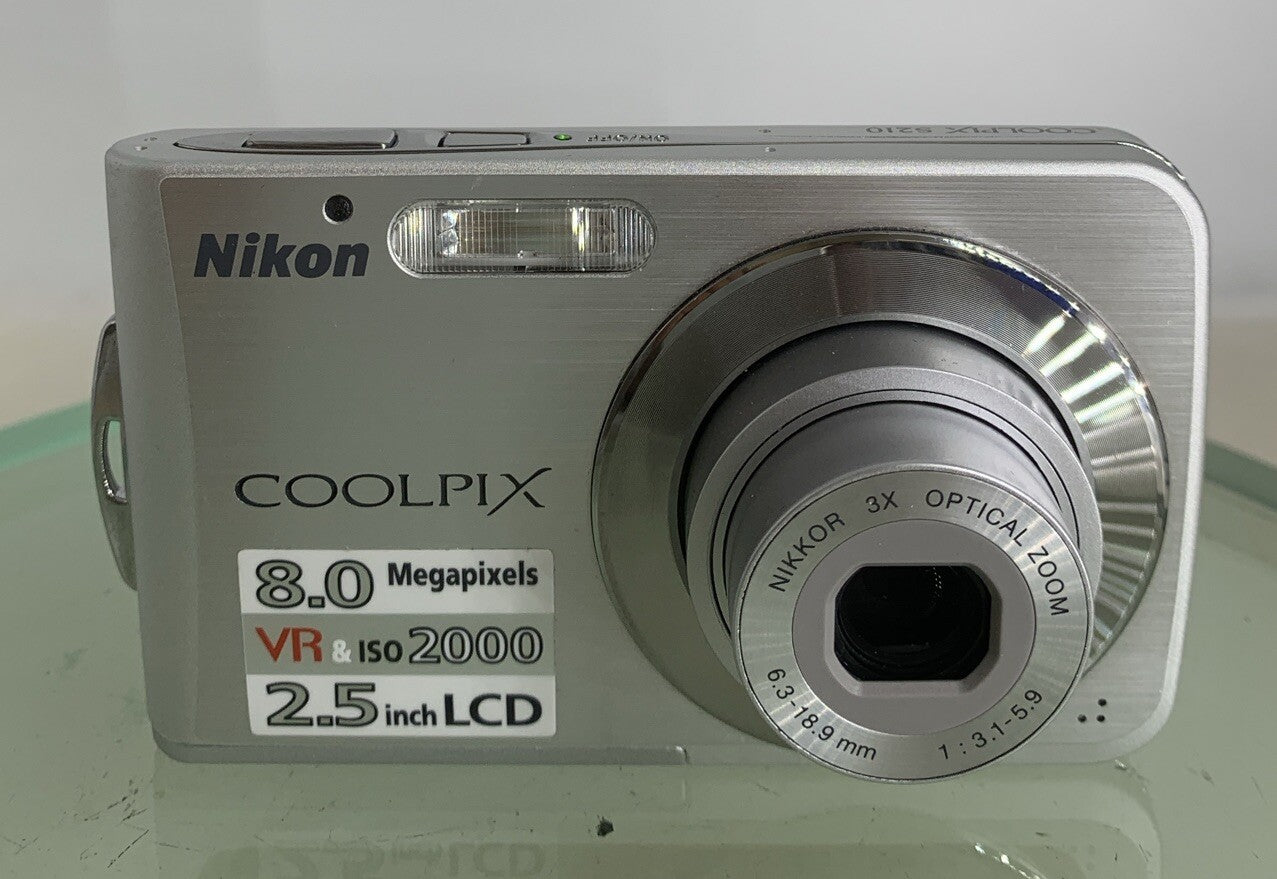 Nikon CoolPix S210 8.0MP Digital Camera SILVER+CHARGER+COVER+WIRE TESTED - 9951