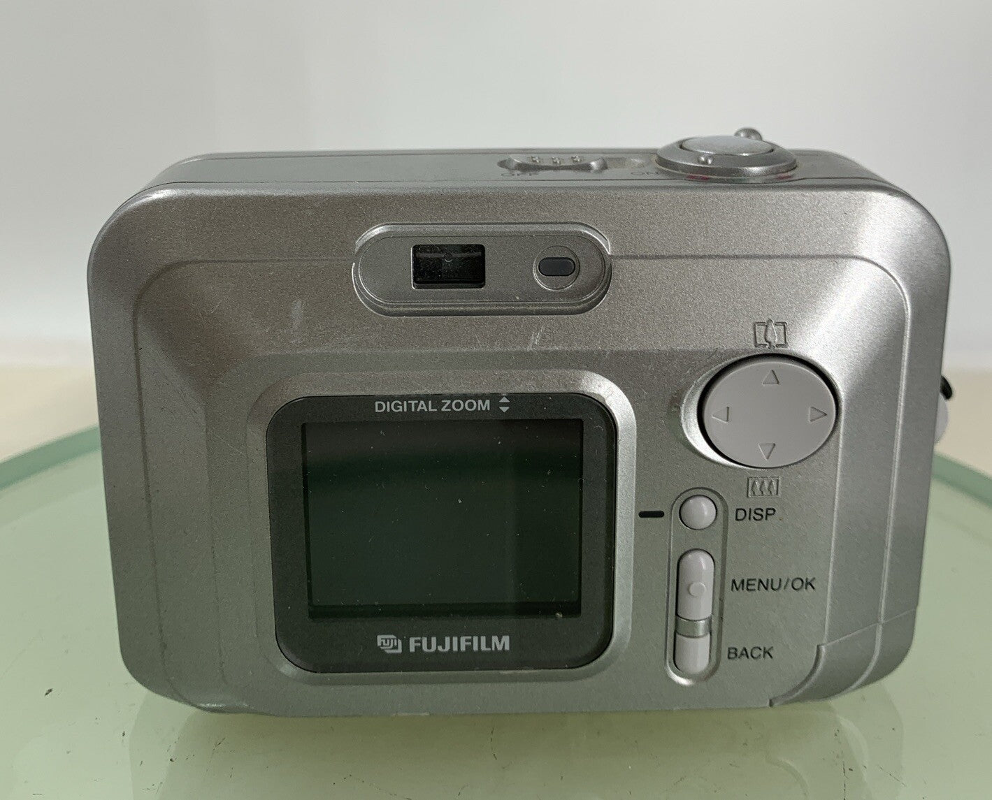 Fujifilm FinePix A101 1.3MP Digital Camera SILVER NO CARD NO CHARGER TESTED - 595