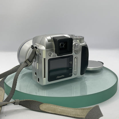 FUJI Fujifilm FinePix S304 DIGITAL CAMERA 3.2 MP LCD SCREEN Tested++++ #873
