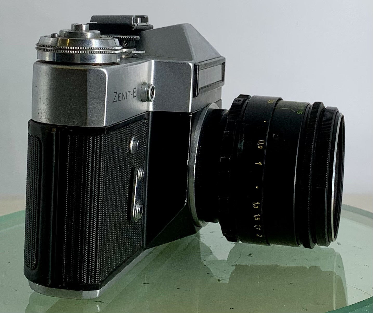 Very Rare ZENIT E POINT AND SHOOT FILM CAMERA+HELIOS-44-2 LENS+SILVER+TESTED-1412