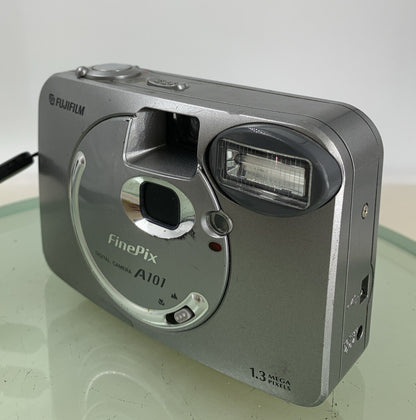 Fujifilm FinePix A101 1.3MP Digital Camera SILVER NO CARD NO CHARGER TESTED - 592