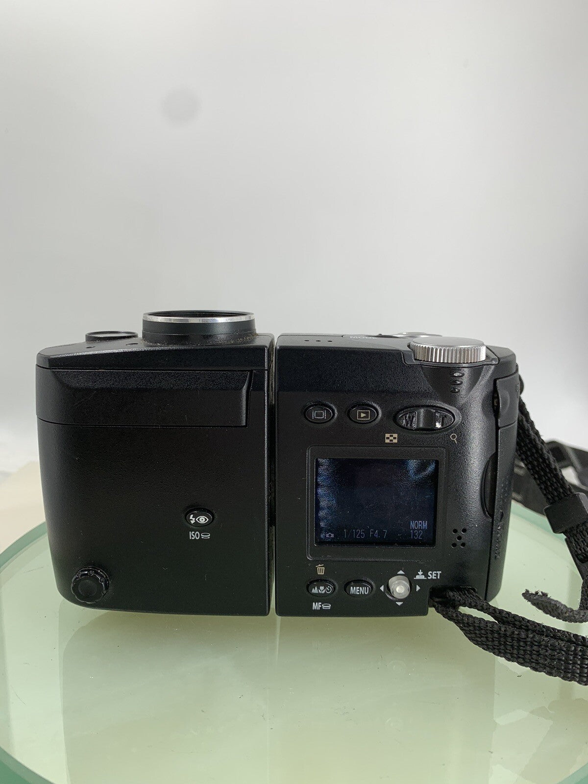 Nikon DigitalCamera Coolpix 4500 4.0MP BLACK 128MB CARD NO CHARGER TESTED - 6948